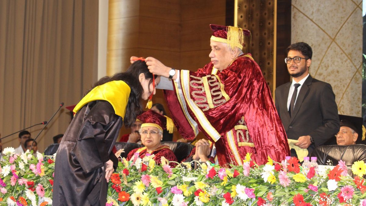 Aishwarya Agrawal at HNLU convocation